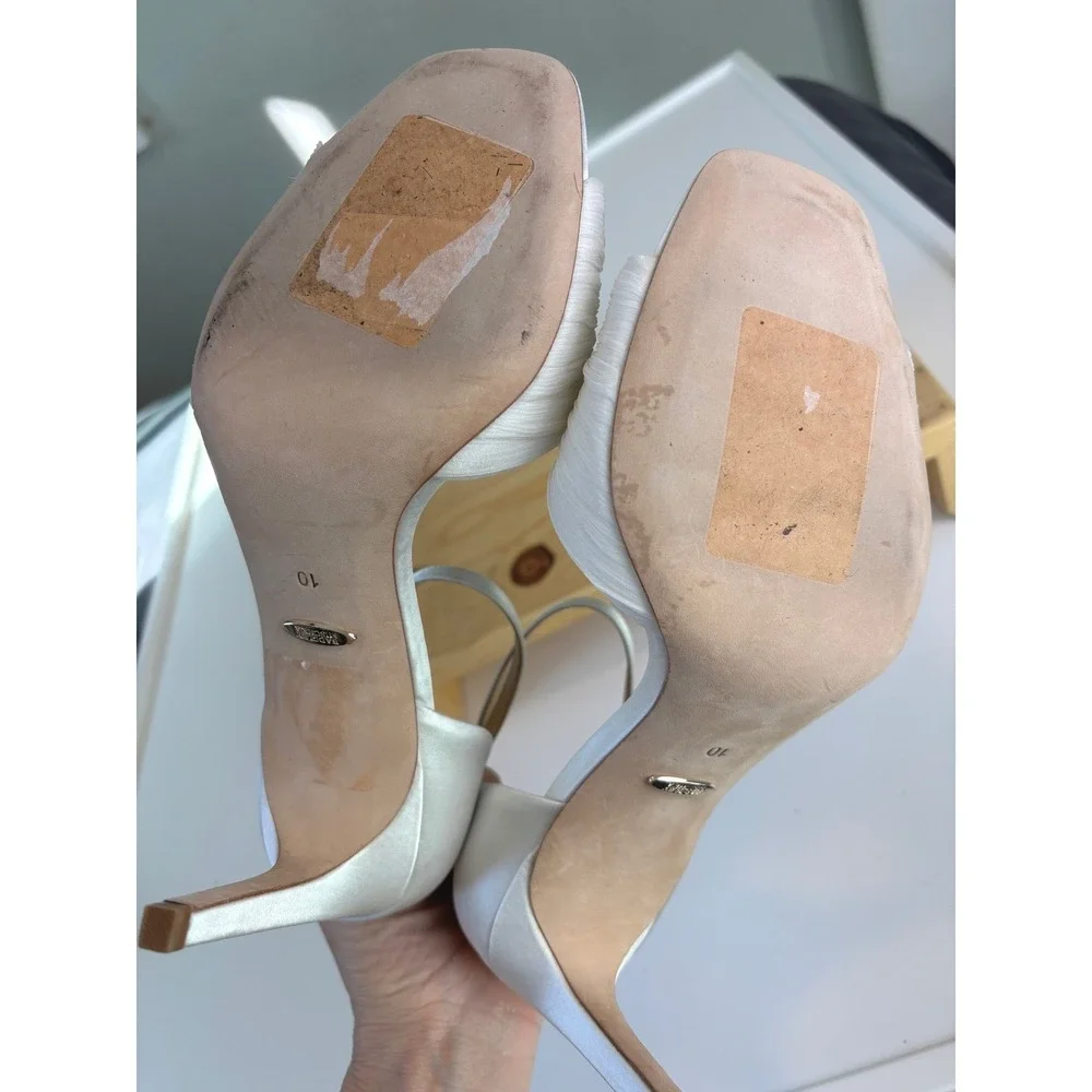 Badgley Mischka Ivory Satin Crystal Pearl Embellished Bridal Heels‎ Size 10